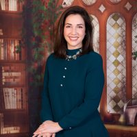 Kate Marlowe Bio